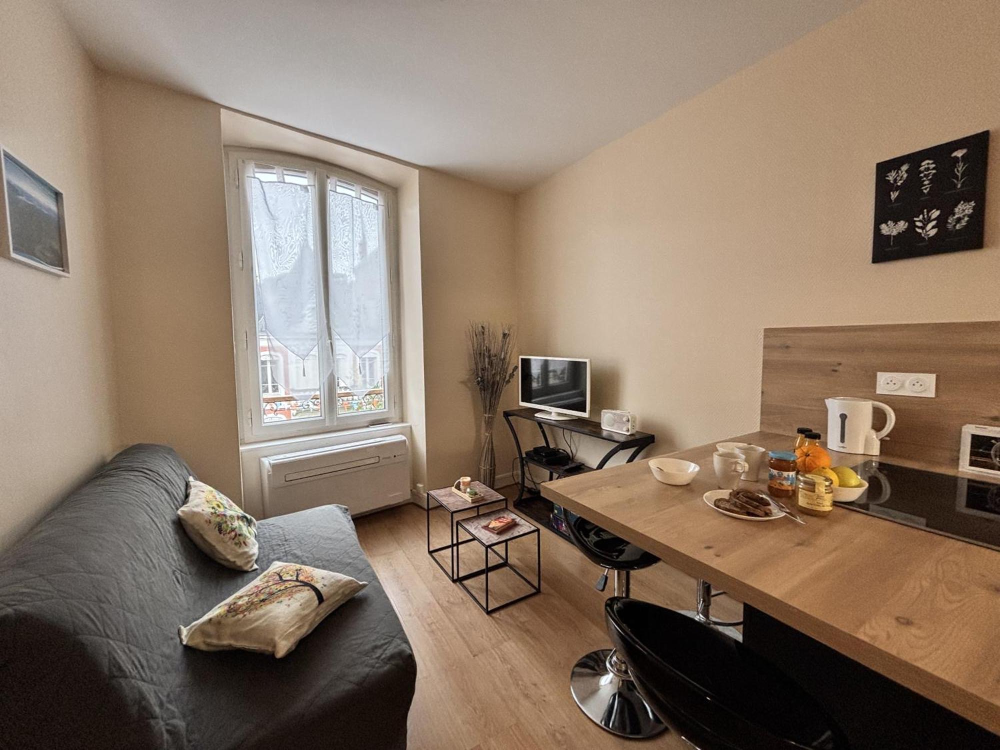 Appartement F2 Le Puy-de-Dôme Châtel-Guyon Exterior foto
