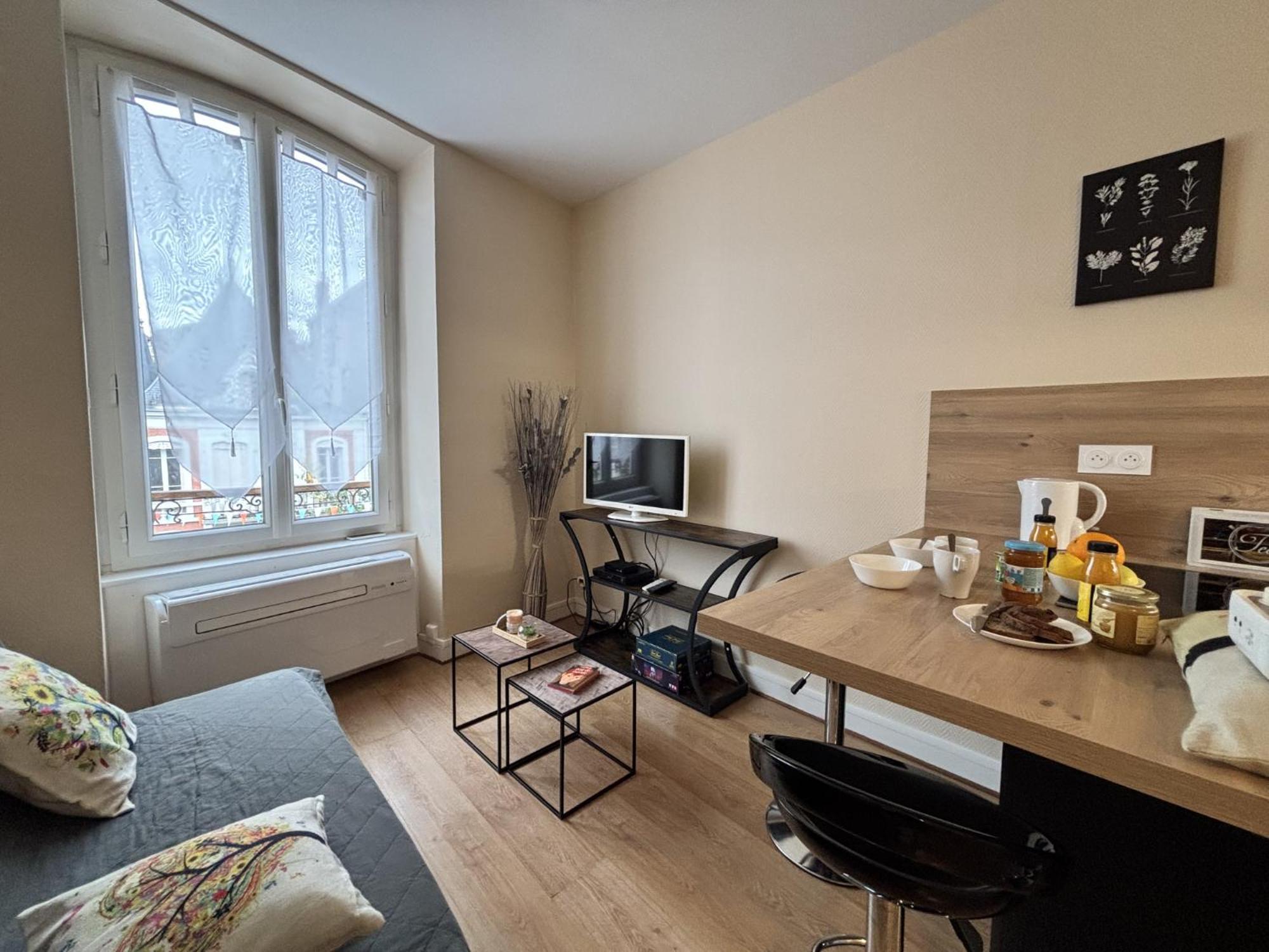 Appartement F2 Le Puy-de-Dôme Châtel-Guyon Exterior foto